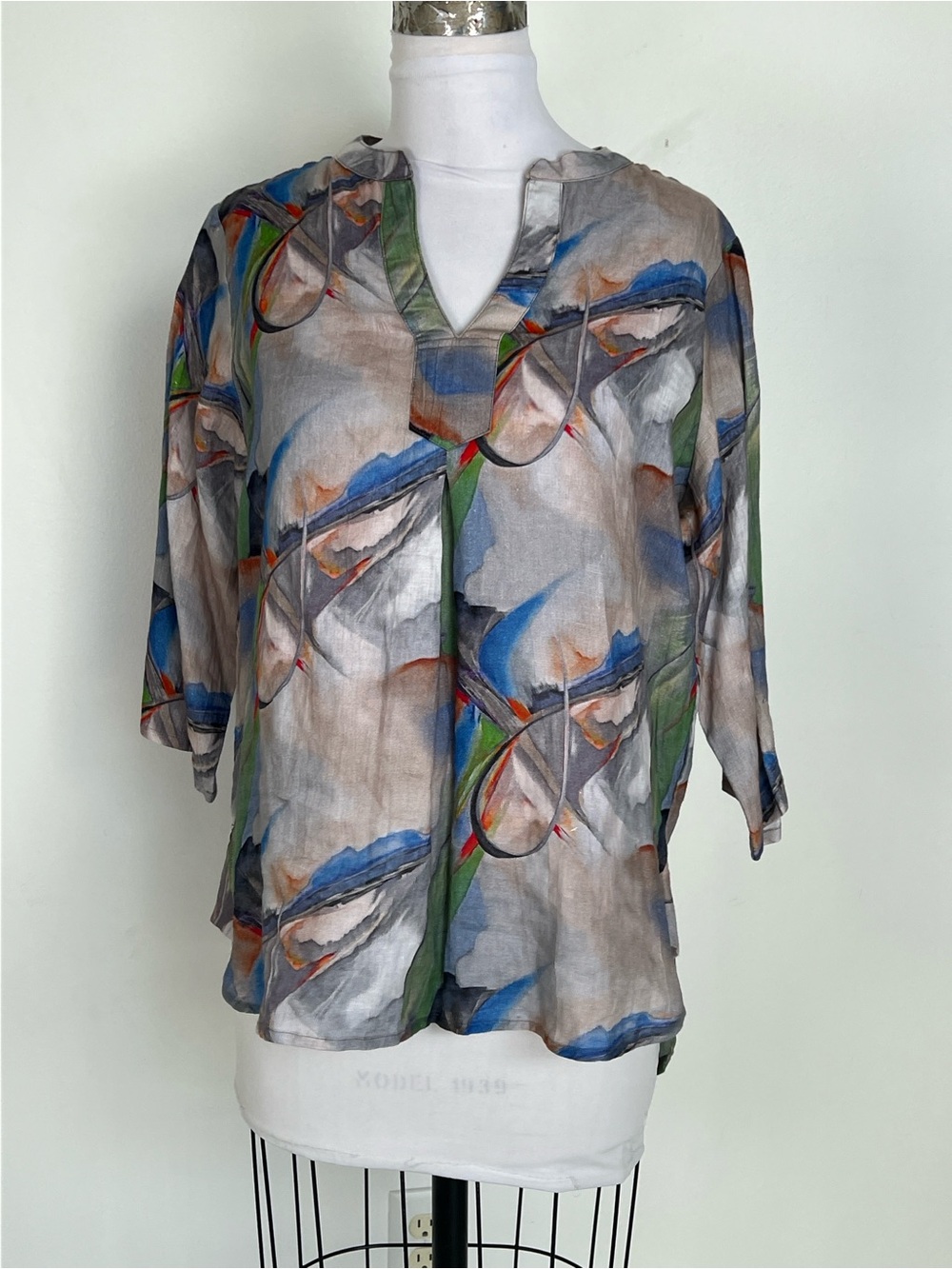 NWT! APNY Linen Print Long Sleeve Top Size Medium